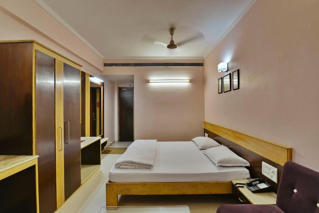 Jain'S Hotel Rajhans Μποπάλ Εξωτερικό φωτογραφία