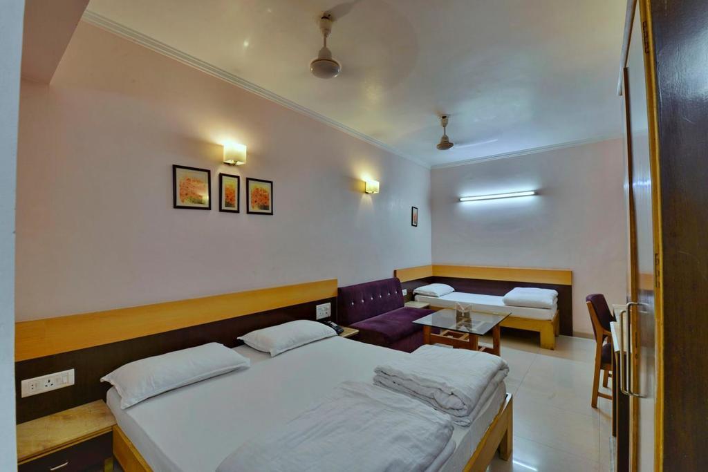 Jain'S Hotel Rajhans Μποπάλ Εξωτερικό φωτογραφία